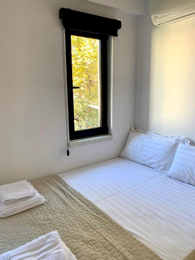 Digital Nomad Central Ap Tirana Esterno foto