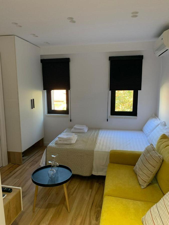Digital Nomad Central Ap Tirana Esterno foto